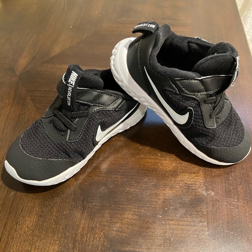 Toddler sneakers